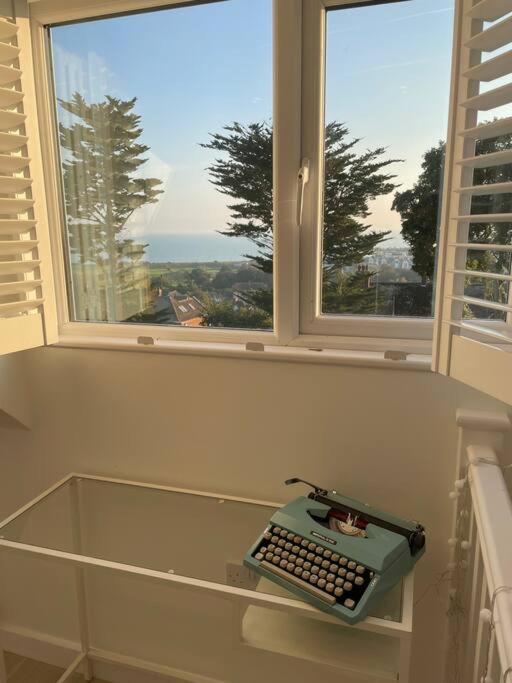 The Bolt Hole Hythe Panoramic Coast And Sea Views Villa Luaran gambar